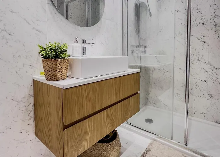 Apartment No Centro De Com Estacionamento Aveiro