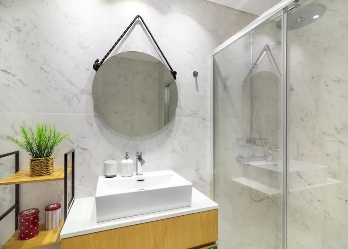 Apartment No Centro De Com Estacionamento Aveiro