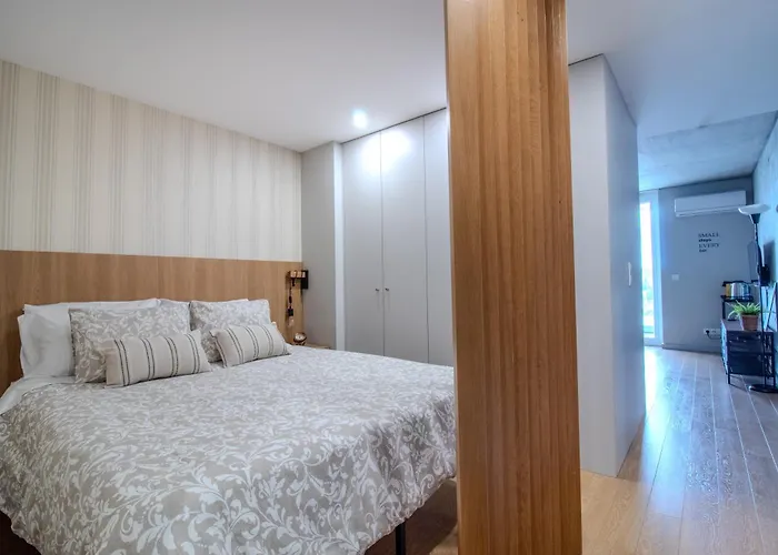 No Centro De Com Estacionamento Apartment Aveiro